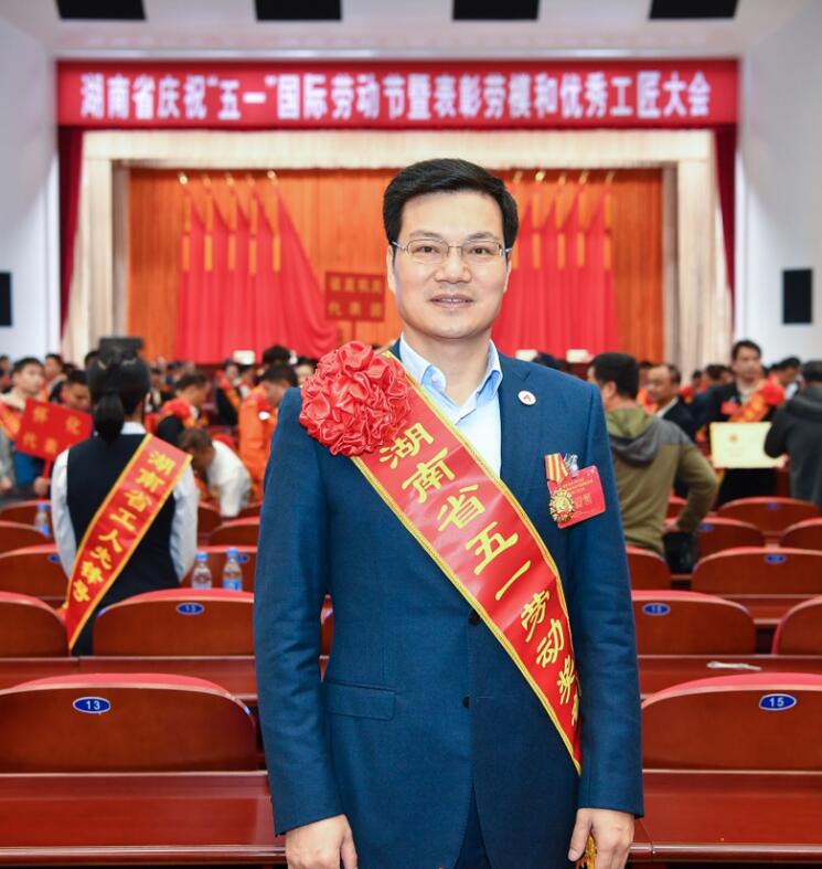 维多利亚老品牌vic(集团)官方网站