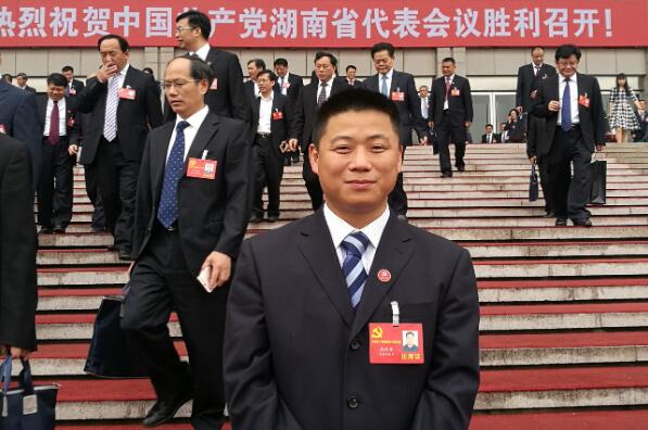 维多利亚老品牌vic(集团)官方网站