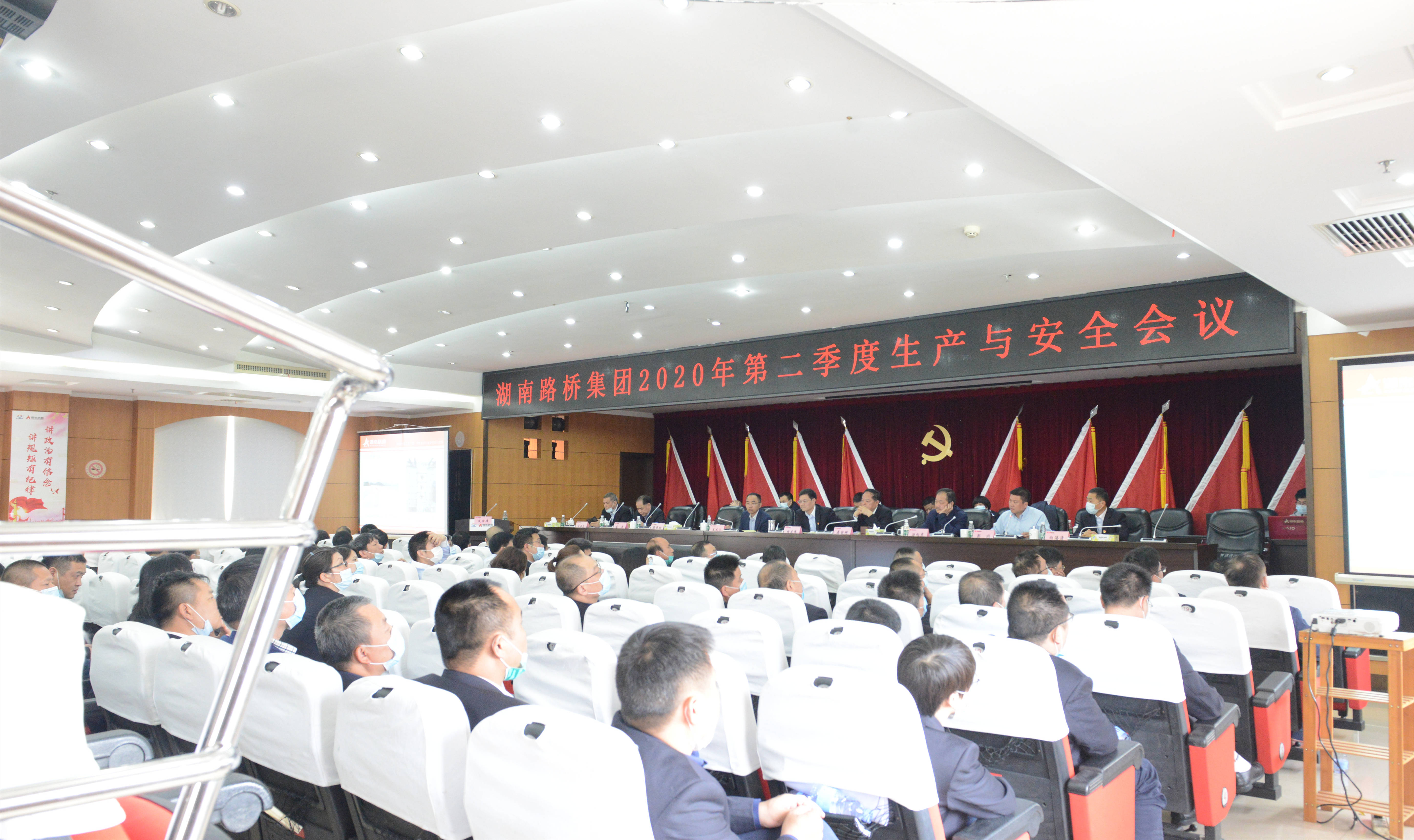 维多利亚老品牌vic(集团)官方网站